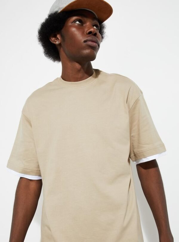 Stay comfortable and stylish with our Men's Premium Cotton T-Shirt. Made from soft, breathable cotton fabric, this T-shirt offers a perfect fit for everyday wear, casual outings, gym sessions, and weekend activities.